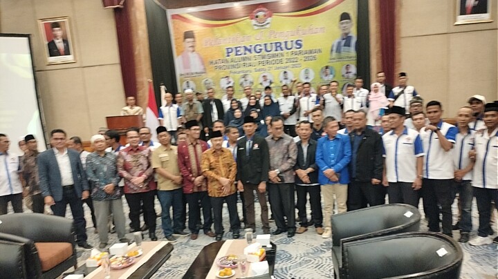 Fhoto bersama pengurus IKA SMKN 1 Pariaman Wilayah Riau periode 2022-2026